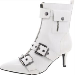 Wild Pair Moonbeam Crinkle Heeled Buckle booties white - 6.5